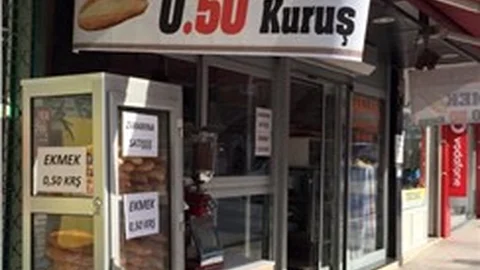 Fırıncılar rekabete girdi, ekmek 80 kuruştan 50 kuruşa düştü