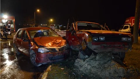 Kazazedelere yardıma gitti, otomobil çarpıp öldü