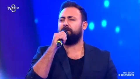 Mersinli Çağrı Ünlü Ebru Gündeş’in Takımında 