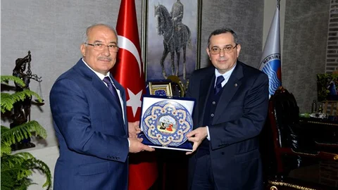 AZERBAYCAN’DAN BAŞKAN KOCAMAZ’A KONUK