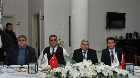 Muhtarlar Mahallelerdeki Alzheimer Hastalarının Tespiti İçin Bilinçlendirildi