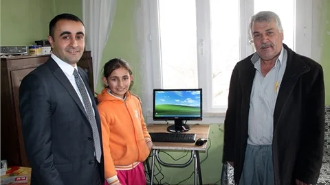 Kaymakamdan bilgisayar hediyesi