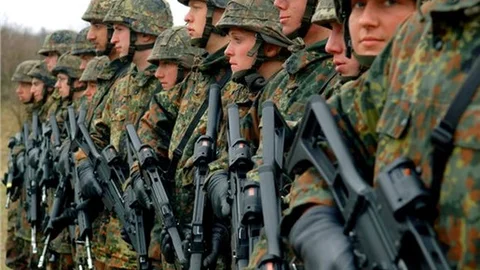 Erdoğan, Dövizli Askerliği 1000 Euroya İndiren Kanunu Onayladı