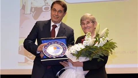 Mersinliler Prof. Dr. Canan Karatayla Buluştu 