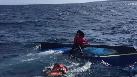 Edremit’te göçmen teknesi battı: 24 ölü