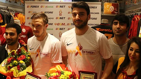 Galatasaraylı Futbolcular, Taraftarlarıyla Buluştu
