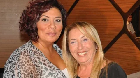 Ünlü Şarkıcının Annesi Göğüs Kanserine Yakalandı