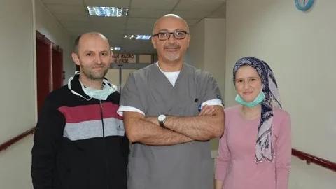 13 Yıldır Böbrek Hastası Olan Genç Kıza Kendi Babası Yeni Hayat Verdi