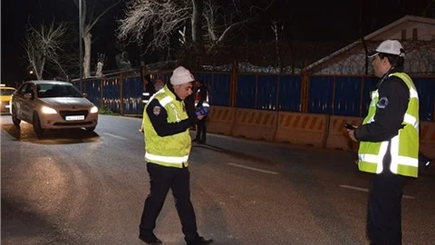İstanbul Ataşehir'de Bomba Paniği
