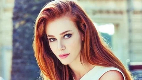 Kiralık Aşk Defne'den Üzücü Haber! Elçin Sangu Kimdir Nerelidir 