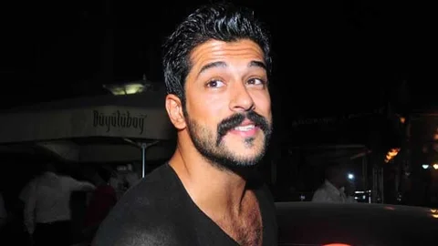 Burak Özçivit'tee Şok Eden Haber! Burak Özçivit Parasız mı Kaldı