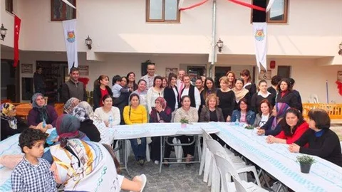 Siptilli yaşlılara sahip çıktı