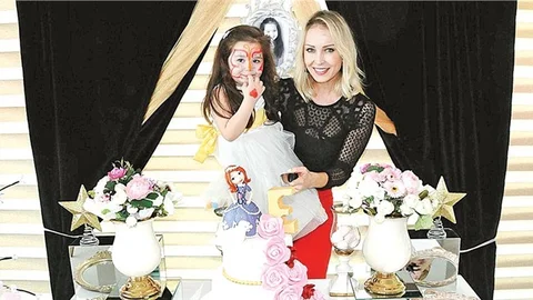 İbrahim Tatlıses 4. Yaşındaki Kızının Doğum Gününe Katılmadı!!