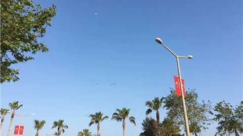 Mersin Sahilini Uçurtmalar Şenlendirmeye Başladı