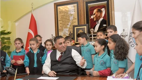 BAŞKAN CAN'DAN, 23 NİSAN  KUTLAMASI