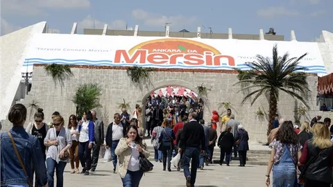 Ankara'da Mersin Rüzgarları Esti