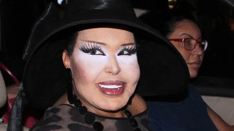 Bülent Ersoy Sevgilisinin Annesi İle Tatile Çıktı! Diva'nın  Sevgilisi Kimdir?