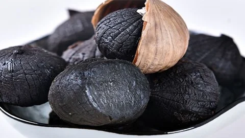 Kara Sarımsak İle Saçlarınızı Onarın!