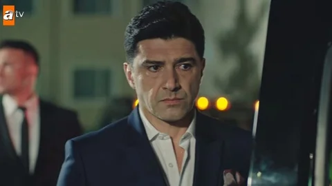 Kehribar 9. Bölümde Hakan Ural Sürprizi Çok Konuşulacak!! Kehribar 9. Bölüm Detayları! 