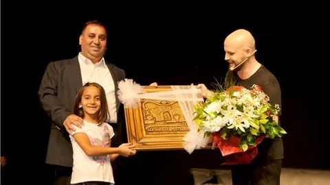 ÜNLÜ STAND UP SANATÇISI  DEMİRCİ TARSUS'TA