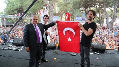 ERDEMLİ’DE TÜRKMEN ŞÖLENİ COŞKUSU