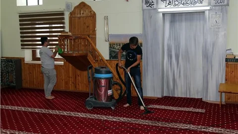 ERDEMLİ’DE CAMİLER PIRIL PIRIL