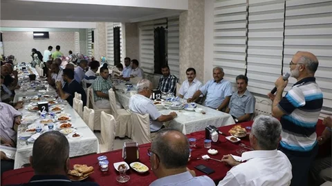 EMEKLİ VE ÇALIŞAN GÖREVLİLERİ İFTARDA BULUŞTU