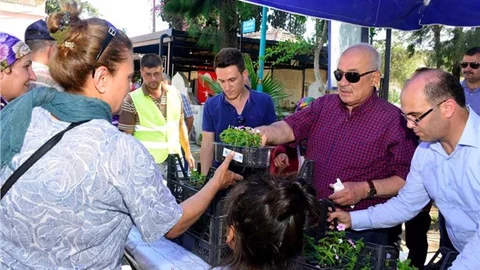 MEZARA GELENE ÖYLE BİR HEDİYE VERDİLER Kİ!