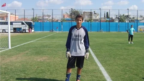 Kaleci Burak’a büyük kulüpler talip