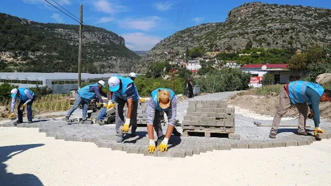 Mersin Erdemliden Hizmet Atağı Sıra Limonlu Mahallesinde