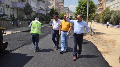 Anamur 19 Mayıs Caddesinde Sıcak Asfalt Çalışması
