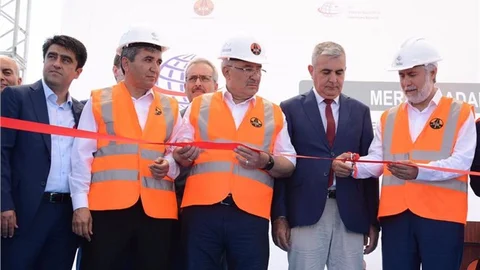 MERSİN'DE TEMEL ATMA TÖRENİ