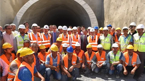 Akdeniz Sahil Yolu Projesi’nde Sona Yaklaşılıyor  