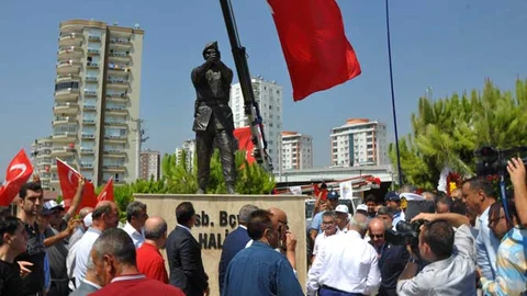 Mersin Toroslar’da Demokrasi Şehidi Ömer Halisdemir’in Anıtı Açıldı
