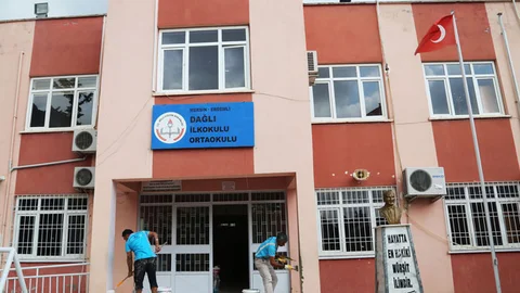 Dağlı Okuluna Belediyeden Hizmet