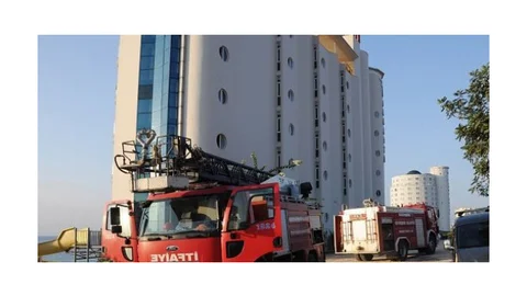 Erdemli Ayaş'ta Otelin Zemin Katında Yangın