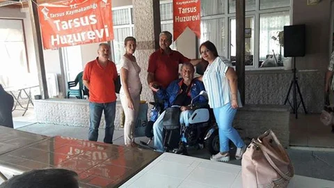 CHP’DEN HUZUREVİNE ZİYARET