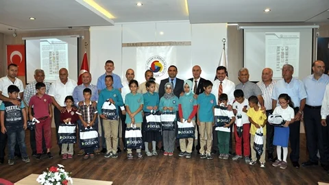 600 öğrenci giydirildi