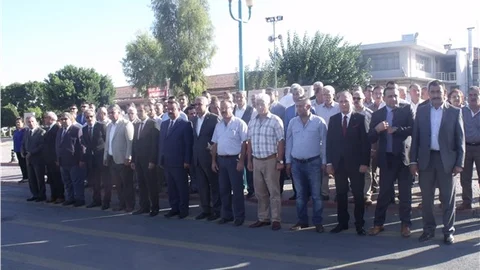 Güllü 'Muhtar, Demokrasinin temel taşıdır'