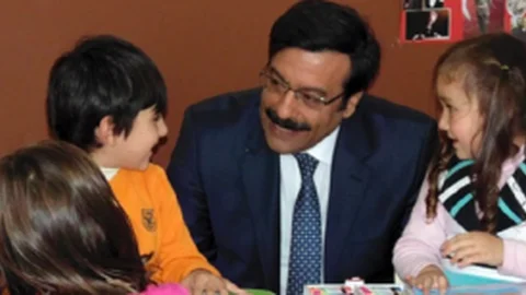 Diyarbakır Büyükşehir Belediyesi'ne Kışanak'ın Yerine Atanan Kayyum Diyarbakır'la Bağlantılıymış