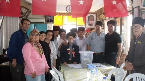  KUVAYİ MİLLİYE MÜCAHİTLERİNİN GENEL KURULU HEYECANI  