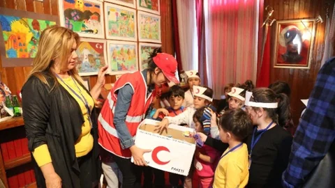 Mersin'de Çocuk Bakım Evinden Anlamlı Gezi