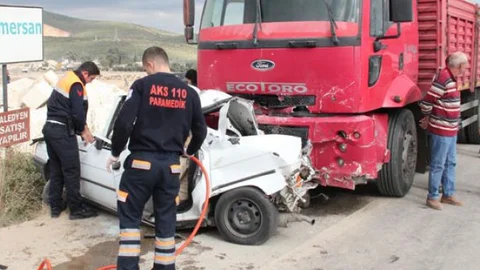 Feci Kaza: 4 Ölü 1 Yaralı