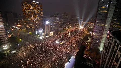 Son Dakika: 20 Bin İnsan Sokağa İndi