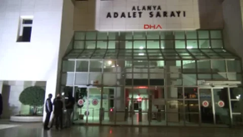 Mersin'de Eş Zamanlı Uyuşturucu Operasyonu