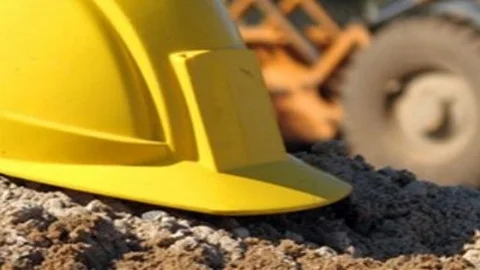 Mersin'de İnşaattan Düşen İşçi Hayatını Kaybetti