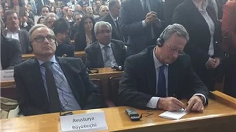 Tutuklanmalardan Sonra İlk HDP Grup Toplantısı Avrupa Büyükelçilikleri İle Birlikte Yapıldı