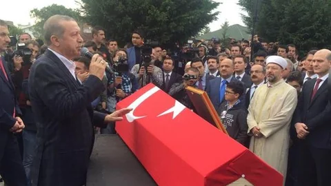 Şehit Kaymakam Son Yolculuğuna Uğurlandı