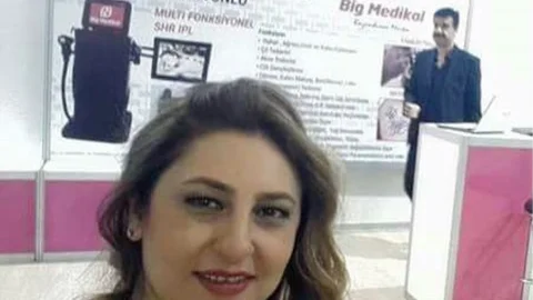 Mersin'de Hayatını Kaybeden Güzellik Uzmanı Toprağa Verildi