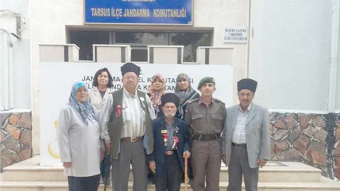 KUVAYİ MİLLİYE DERNEĞİ, JANDARMA KOMUTANINI ZİYARET ETTİ